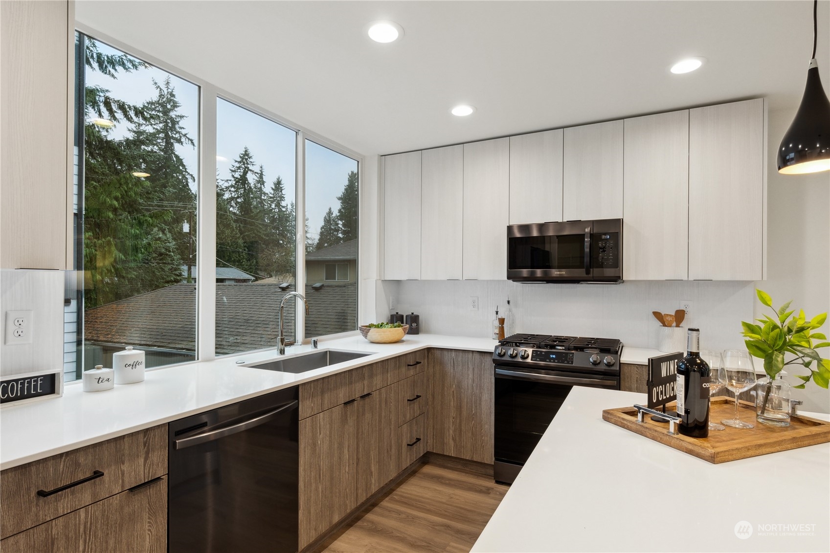 18032 2nd Avenue NE Unit: C