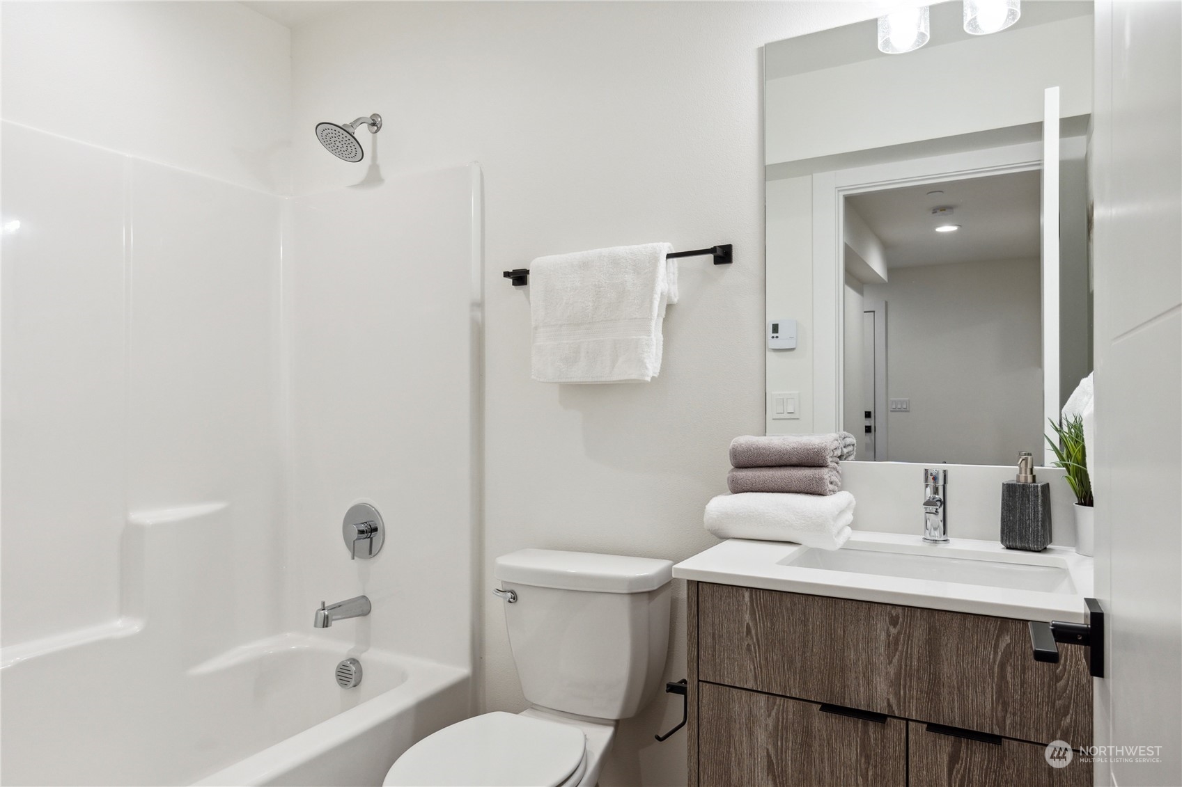 18032 2nd Avenue NE Unit: C