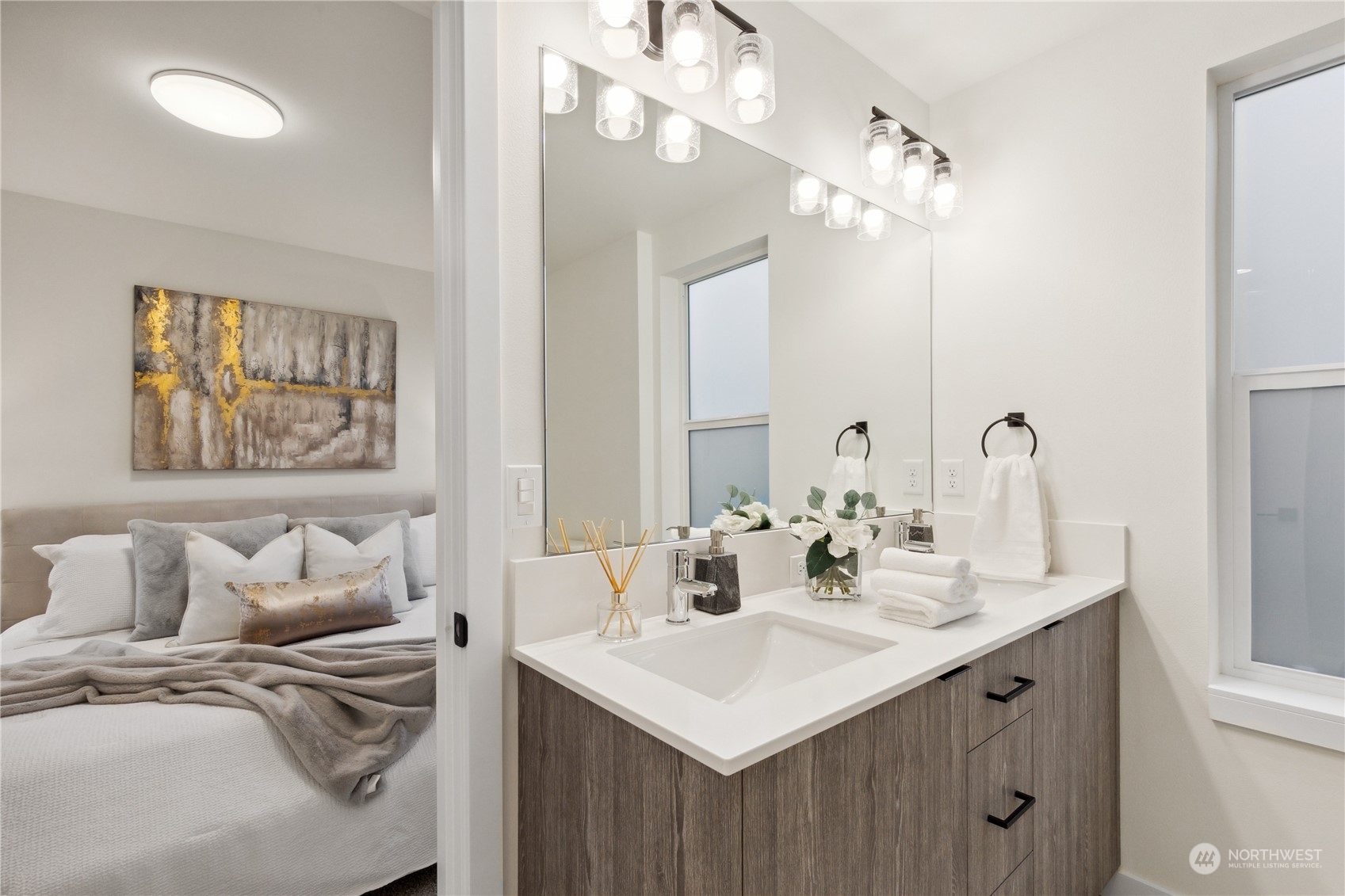 18032 2nd Avenue NE Unit: C