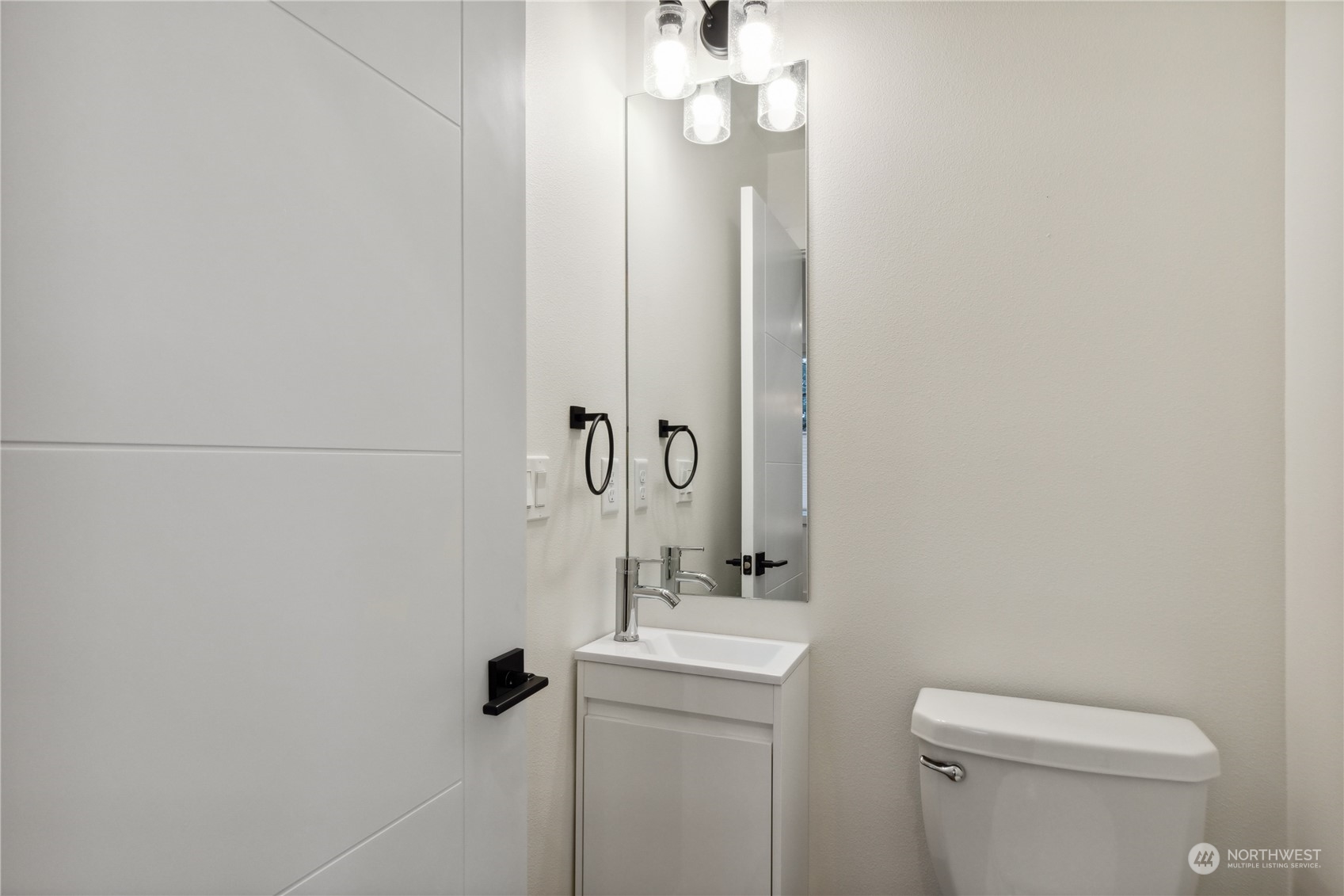 18032 2nd Avenue NE Unit: C
