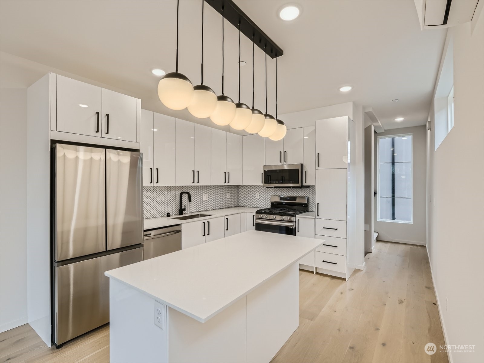 1110 33rd Avenue Unit: A