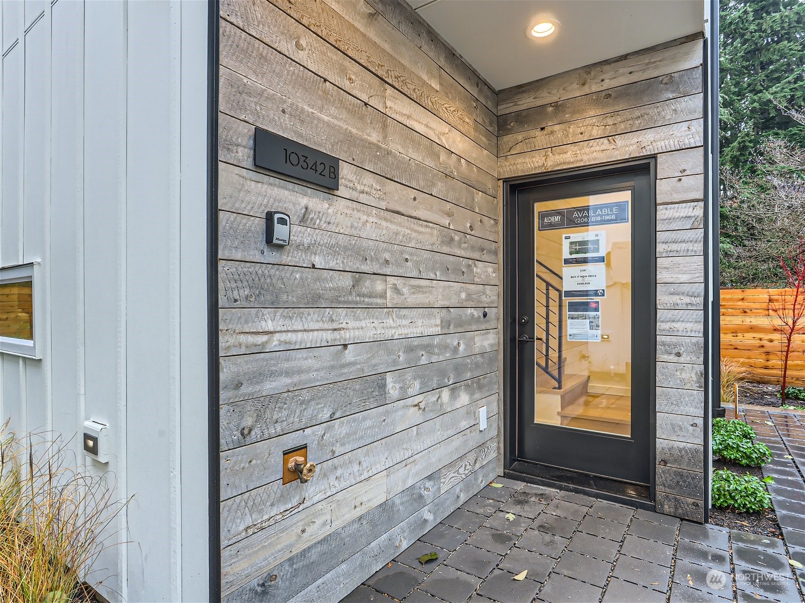 10342 Wallingford Avenue N Unit: B