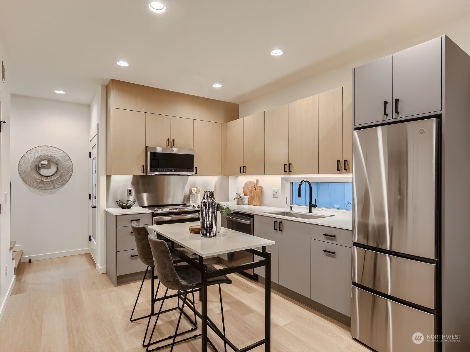 10342 Wallingford Avenue N Unit: B