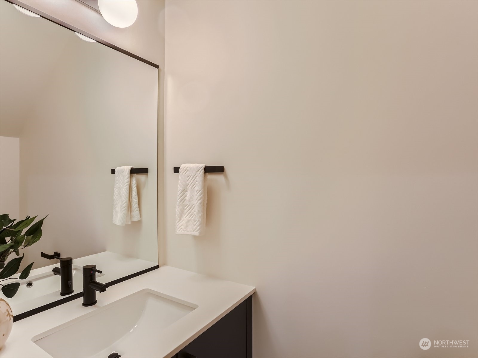 10342 Wallingford Avenue N Unit: B
