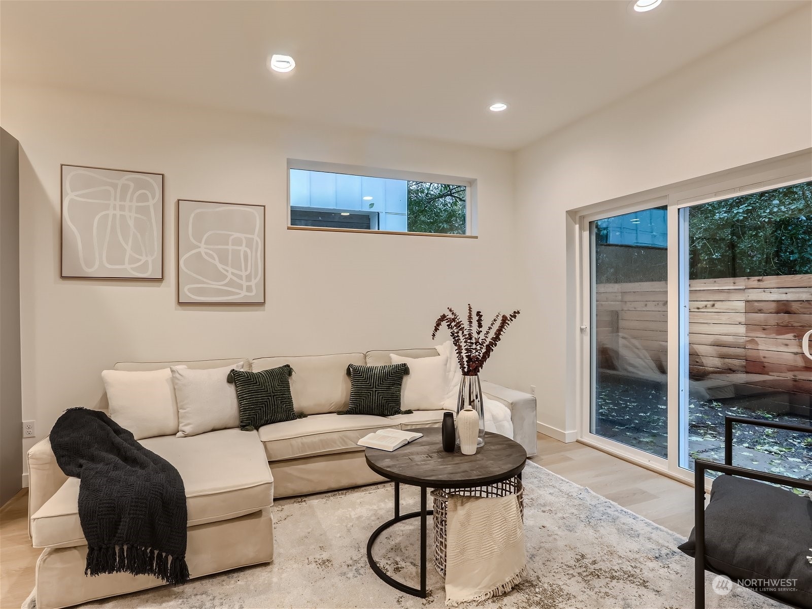 10342 Wallingford Avenue N Unit: B