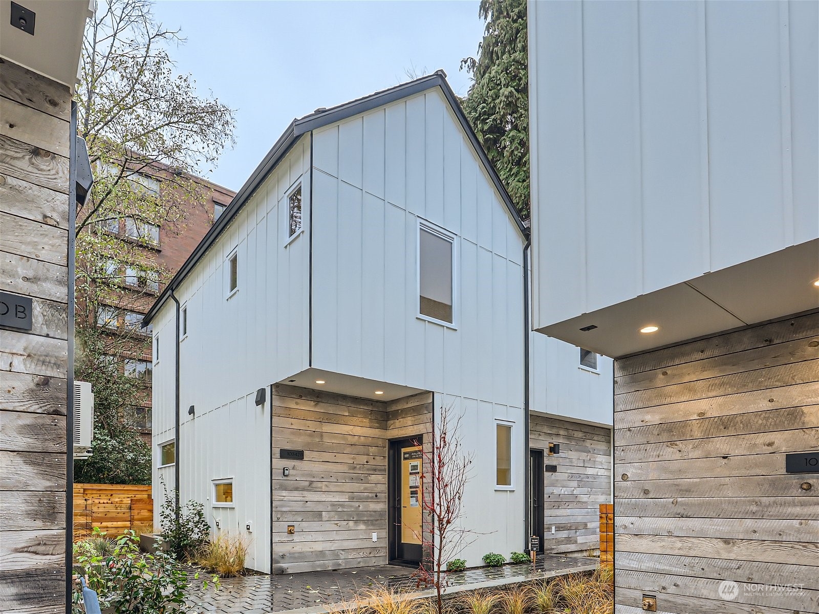 10342 Wallingford Avenue N Unit: B