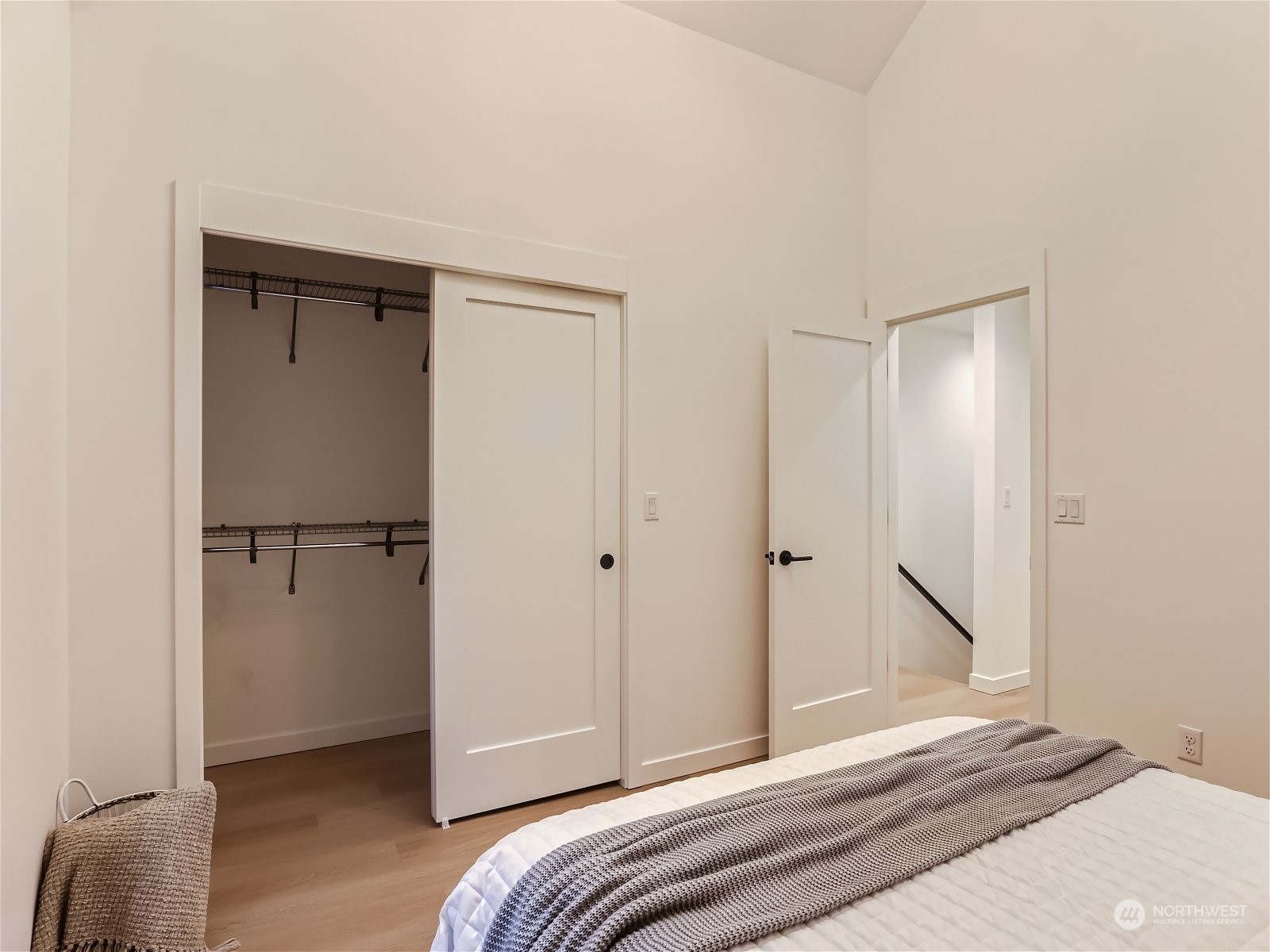 10342 Wallingford Avenue N Unit: B