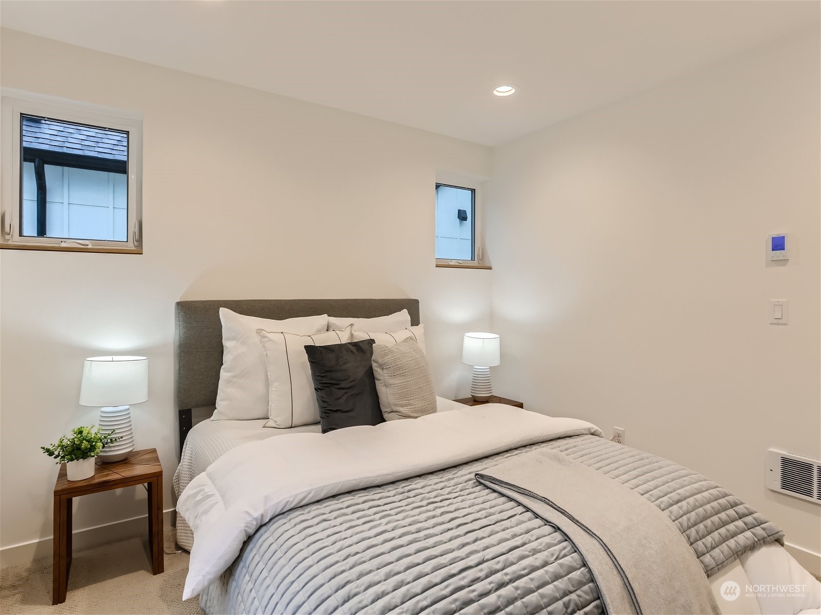 10342 Wallingford Avenue N Unit: B