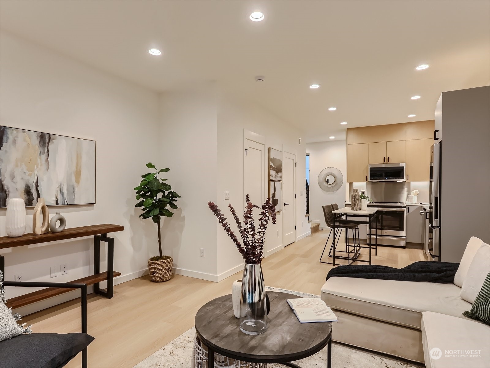 10342 Wallingford Avenue N Unit: B