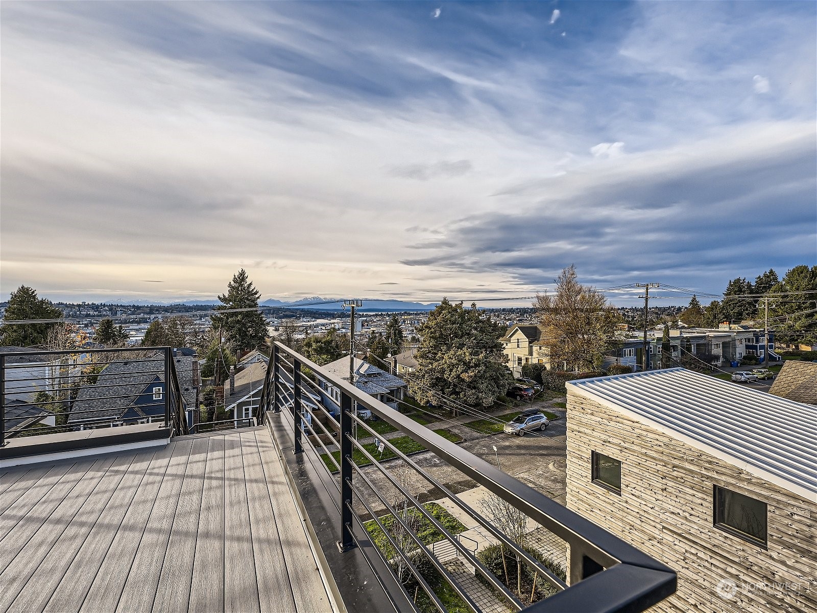 4220 Greenwood Avenue N Unit: B