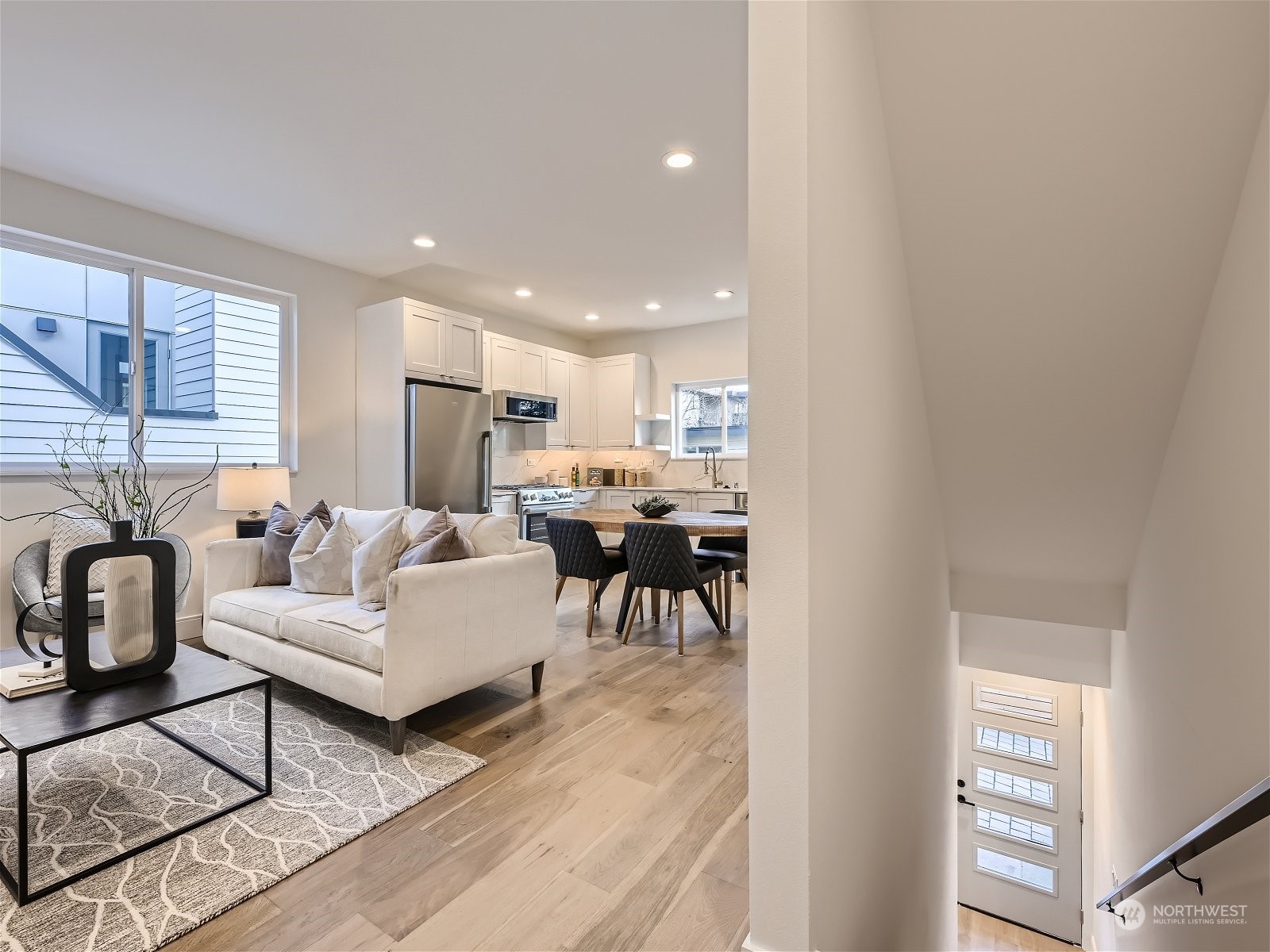 4220 Greenwood Avenue N Unit: B
