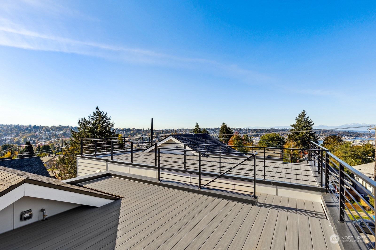 4220 Greenwood Avenue N Unit: B