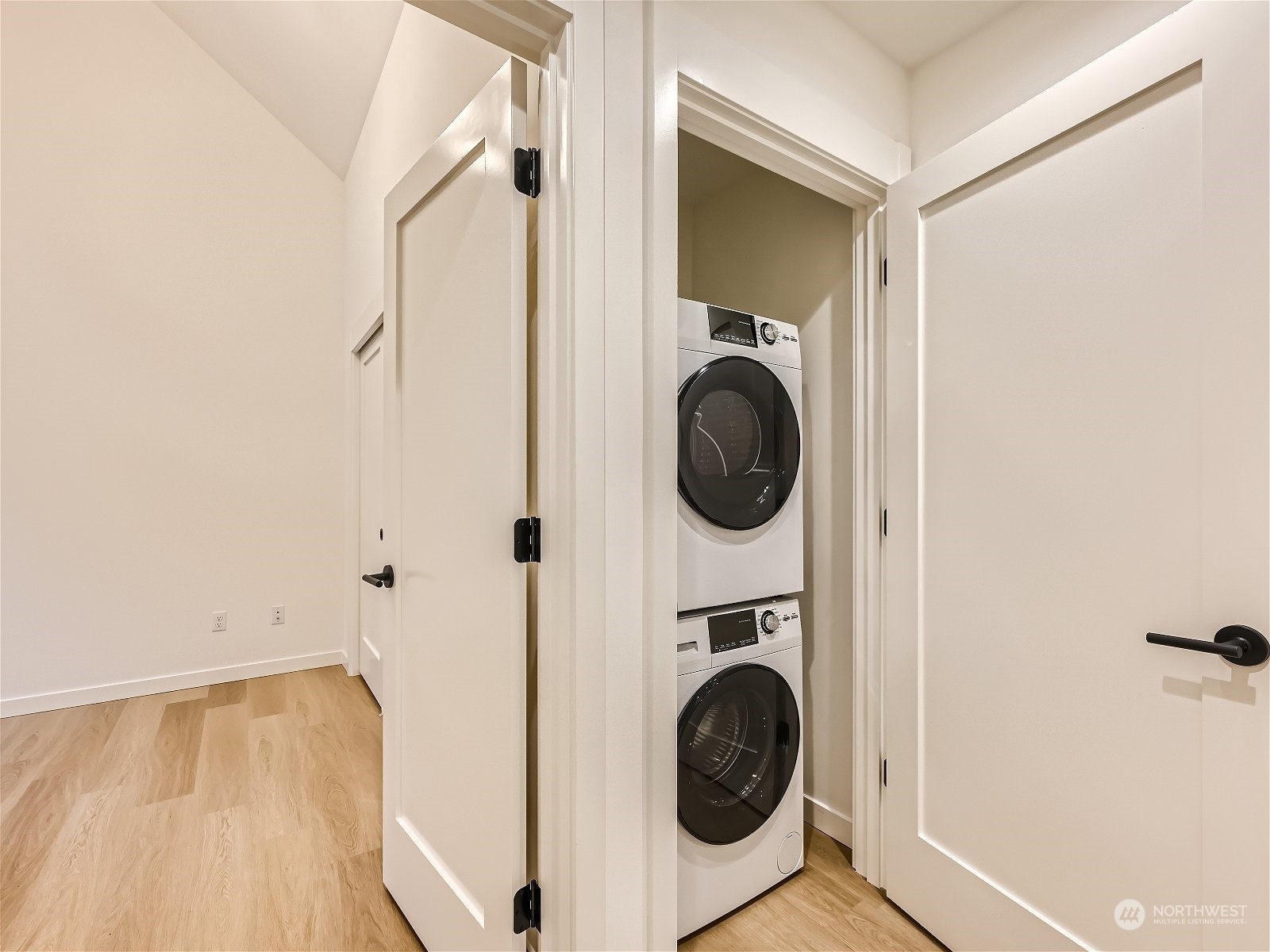 10346 Wallingford Avenue N Unit: B