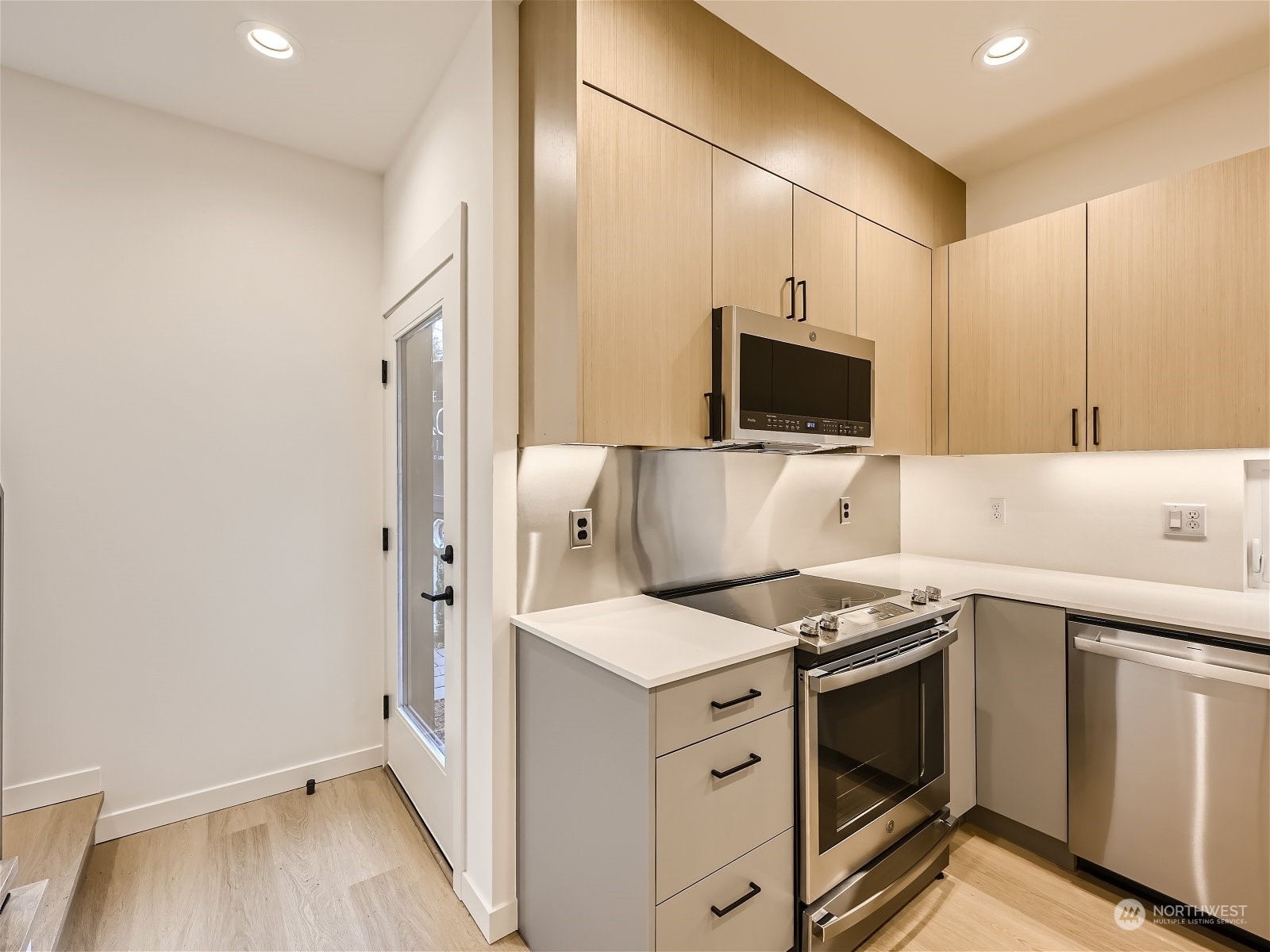 10346 Wallingford Avenue N Unit: B