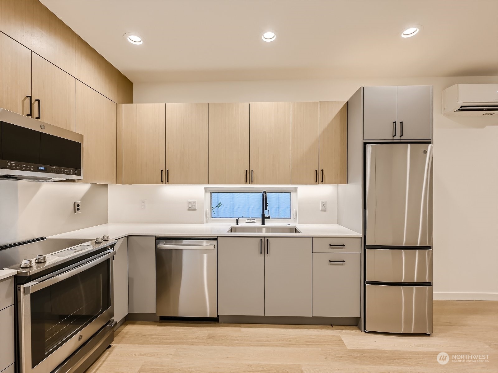 10346 Wallingford Avenue N Unit: B