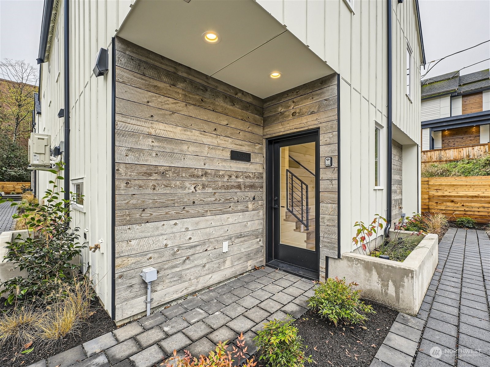 10346 Wallingford Avenue N Unit: B