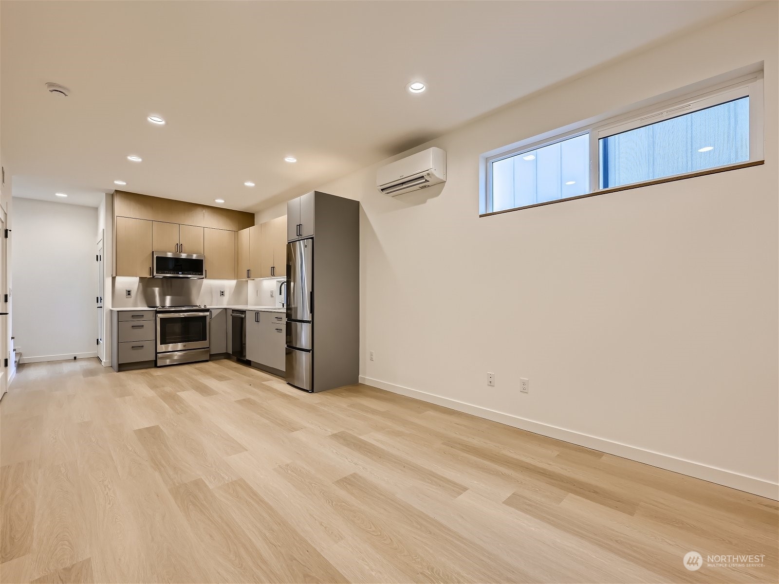 10346 Wallingford Avenue N Unit: B