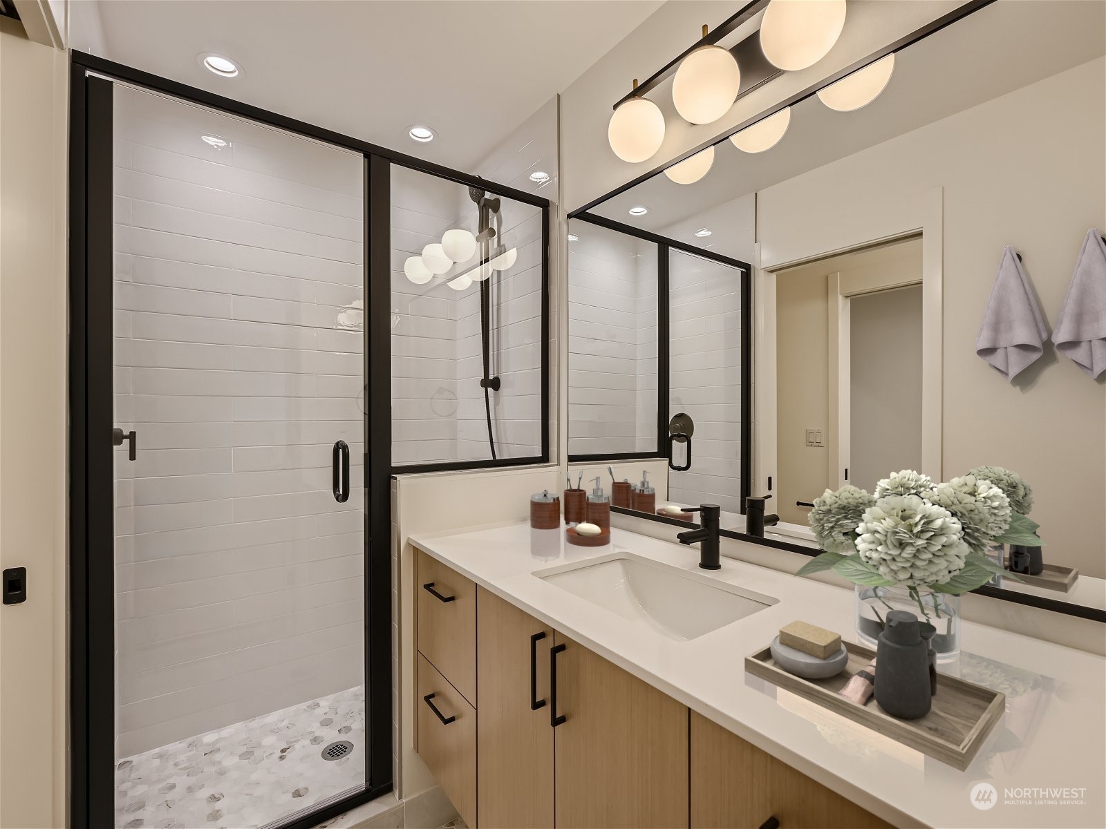 10346 Wallingford Avenue N Unit: B