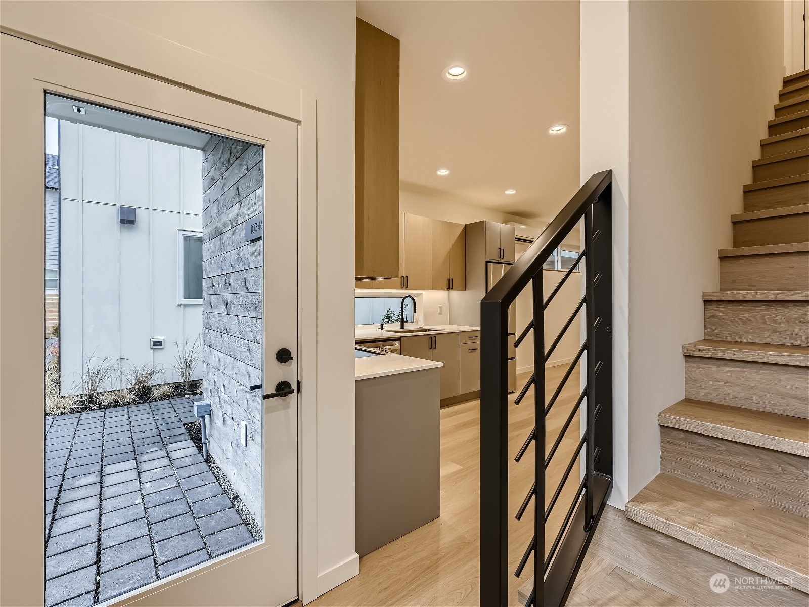 10346 Wallingford Avenue N Unit: B