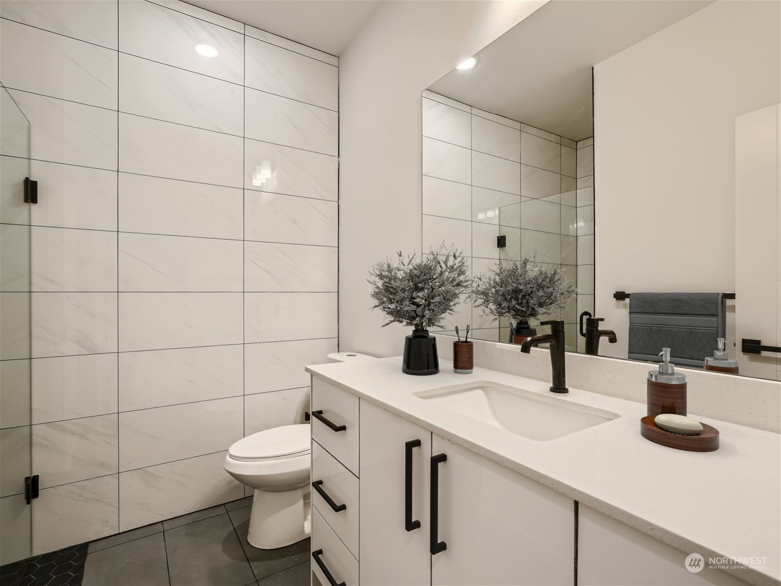 1108 33rd Avenue Unit: C