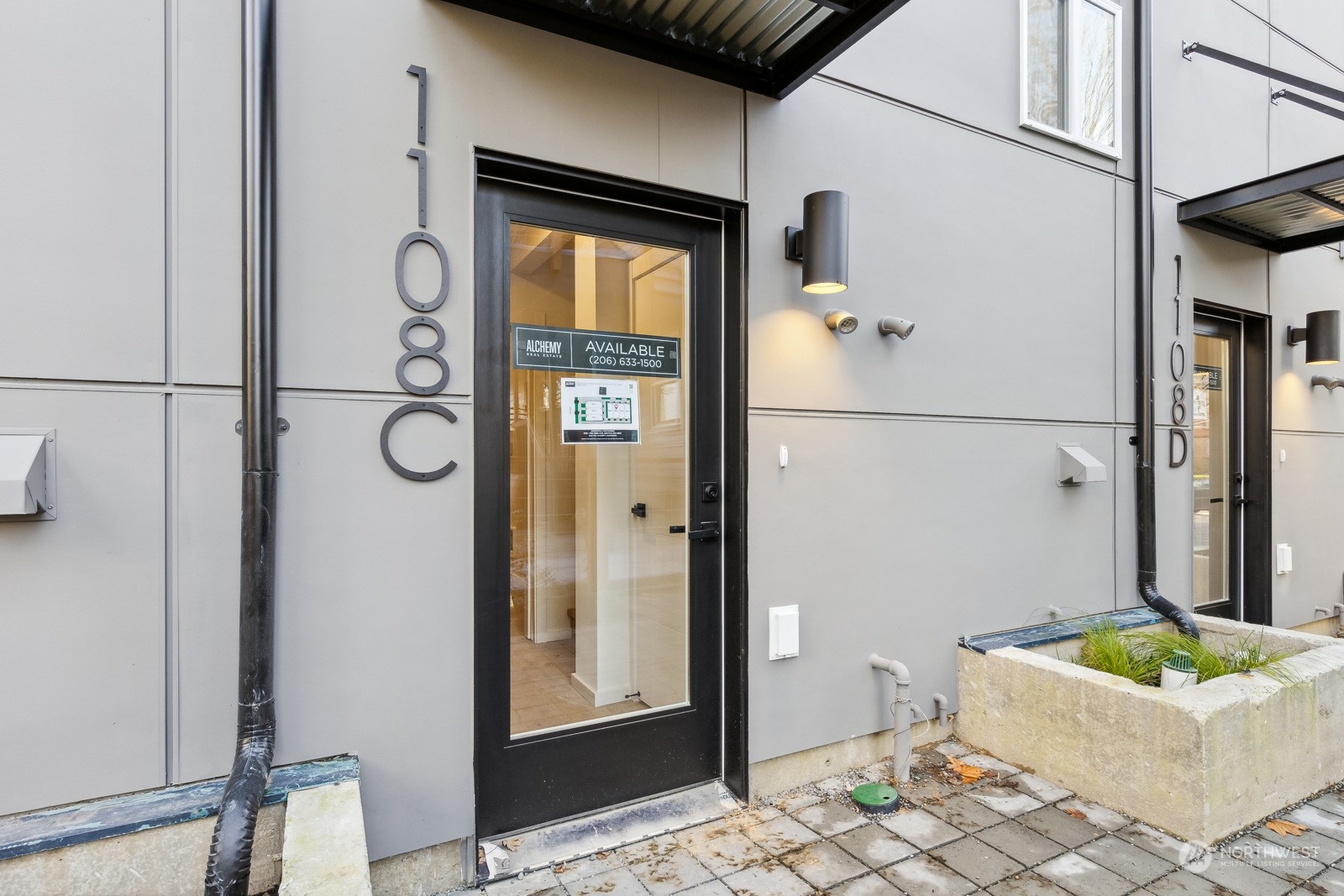 1108 33rd Avenue Unit: C