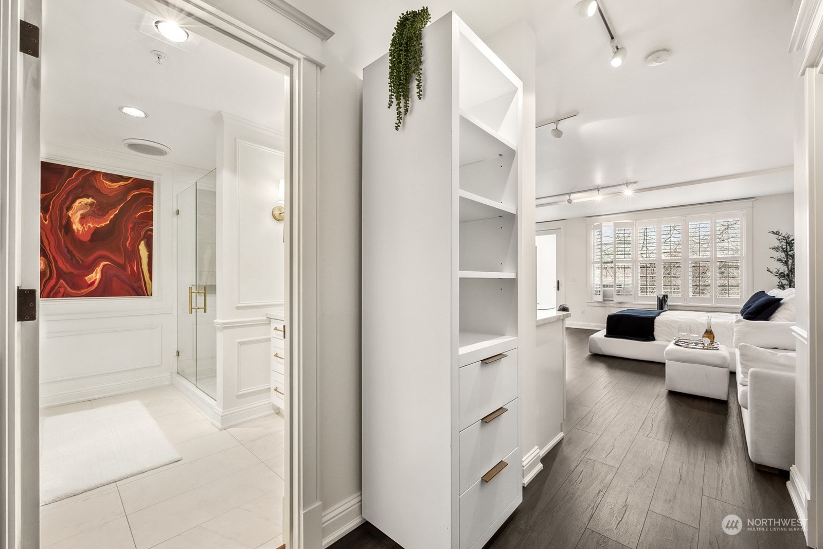 2920 Eastlake Avenue E Unit: 208