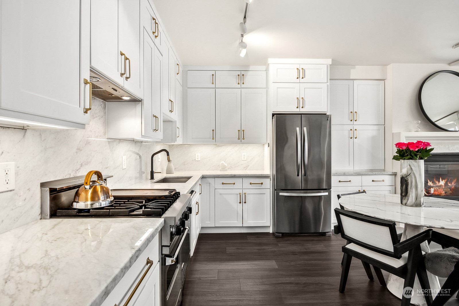2920 Eastlake Avenue E Unit: 208