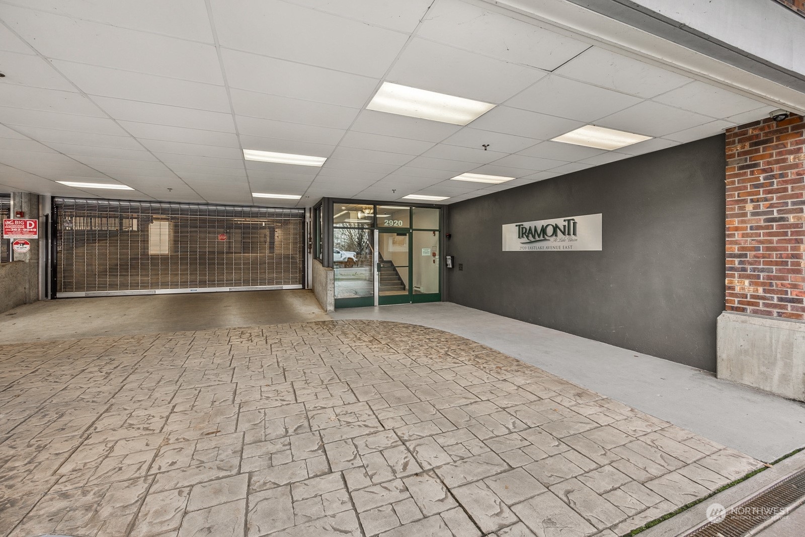 2920 Eastlake Avenue E Unit: 208