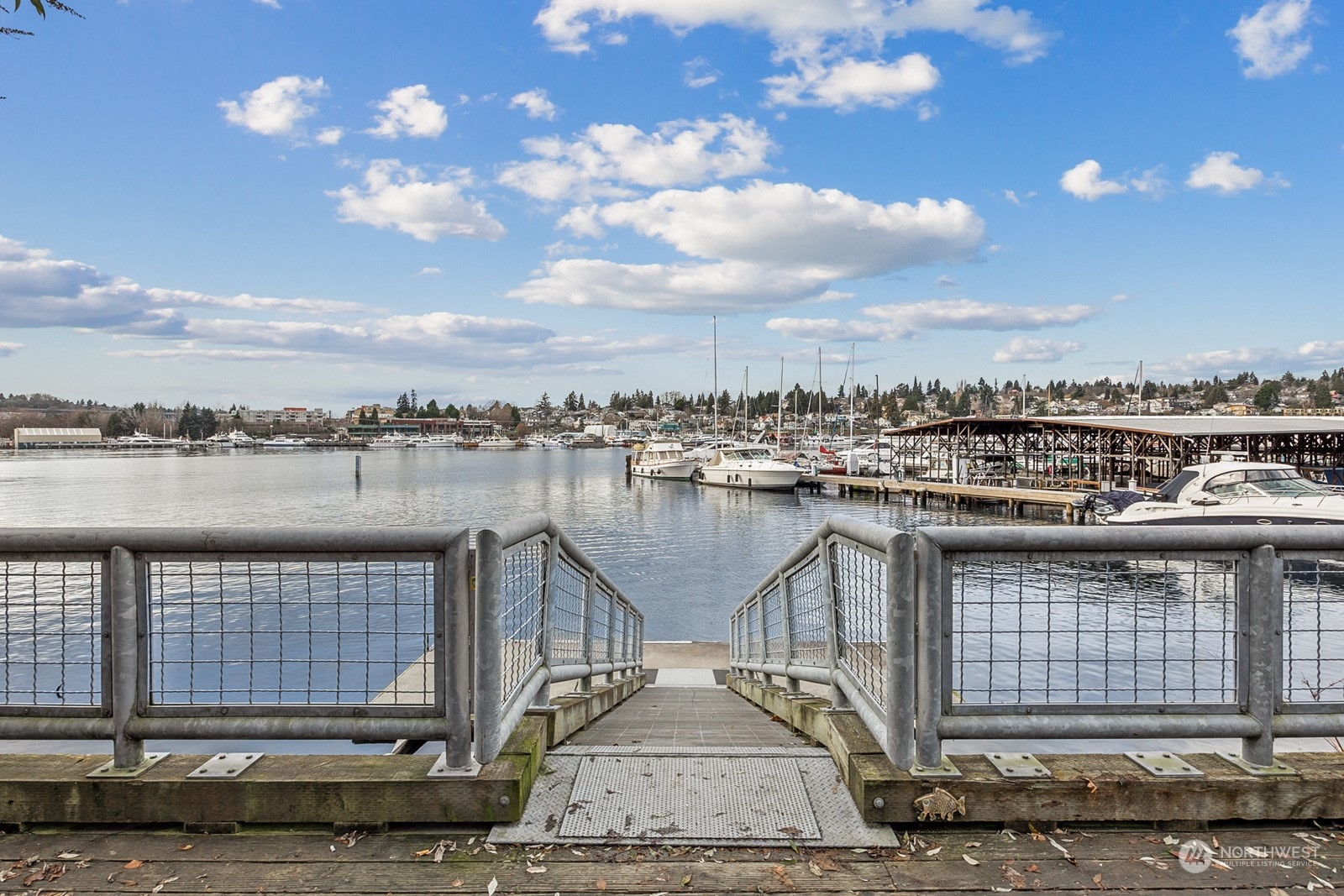 2920 Eastlake Avenue E Unit: 208