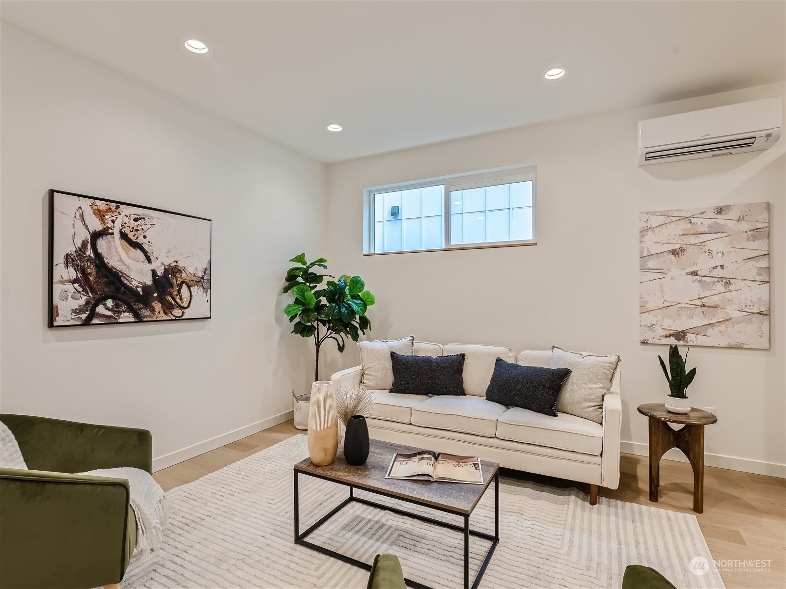 10344 Wallingford Avenue N Unit: B