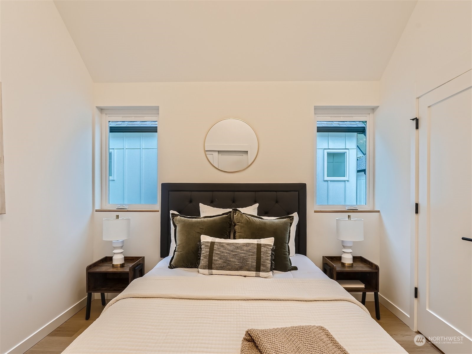 10344 Wallingford Avenue N Unit: B