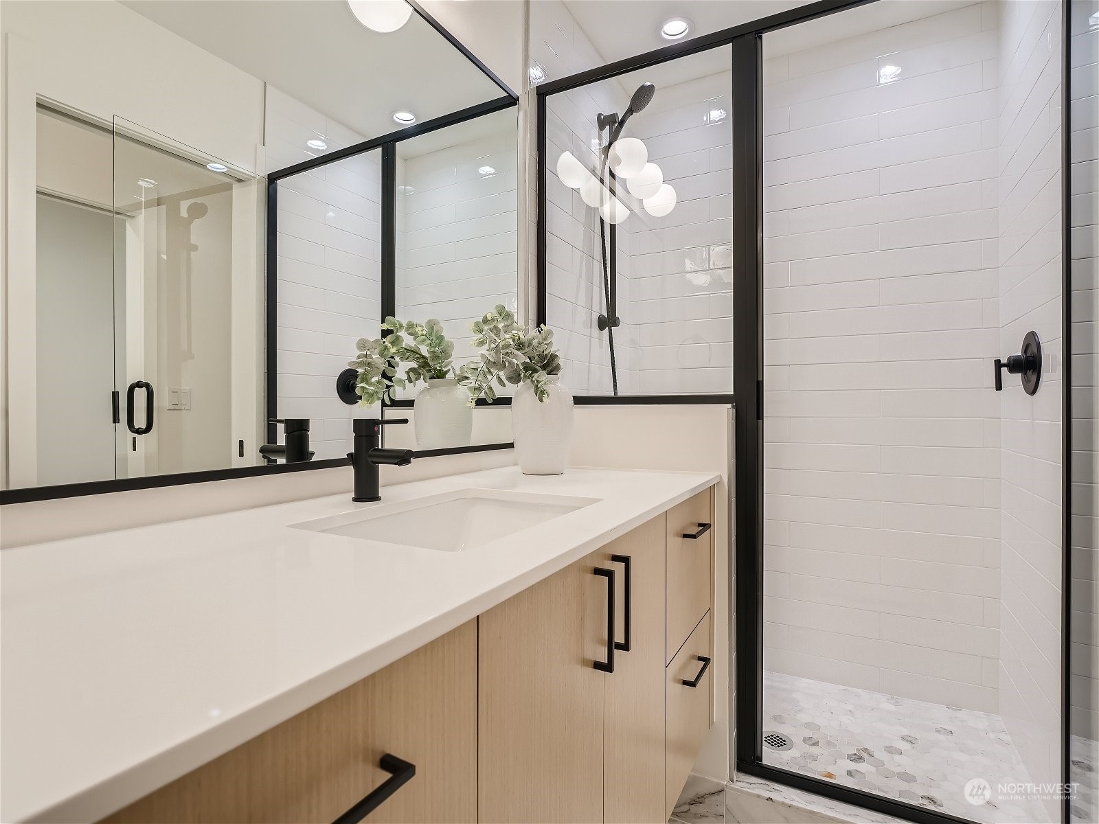 10344 Wallingford Avenue N Unit: B