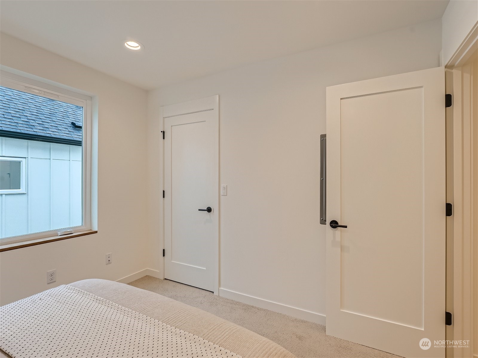 10344 Wallingford Avenue N Unit: B