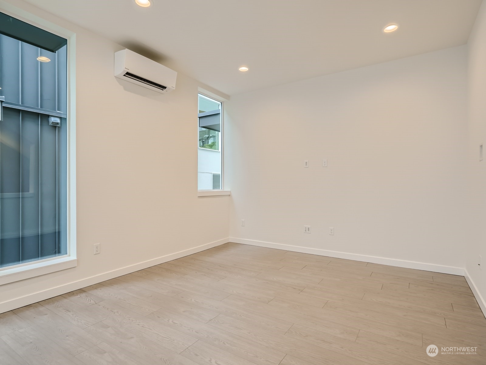 3412 15th Avenue W Unit: B