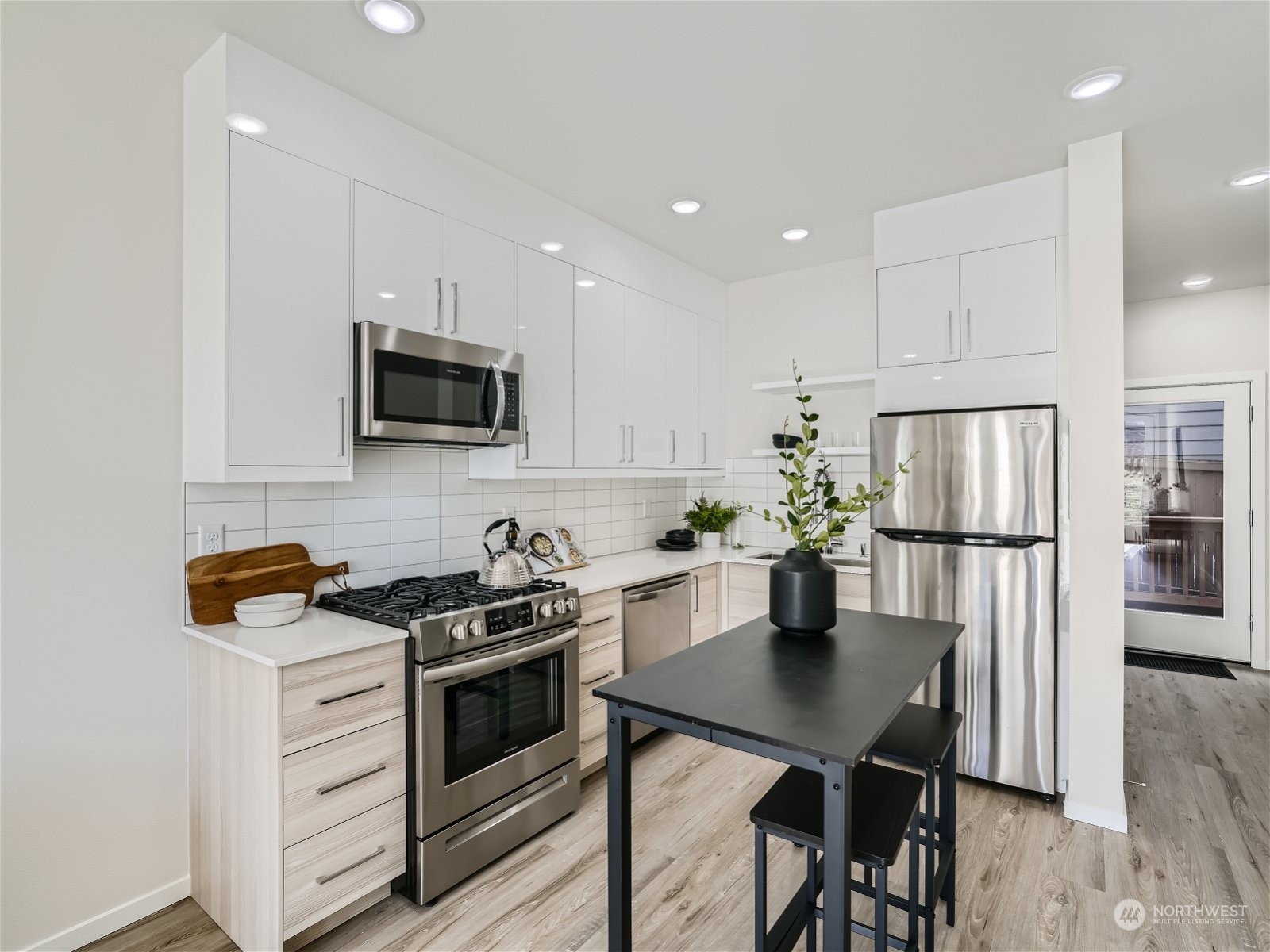 1916 S Grand Street