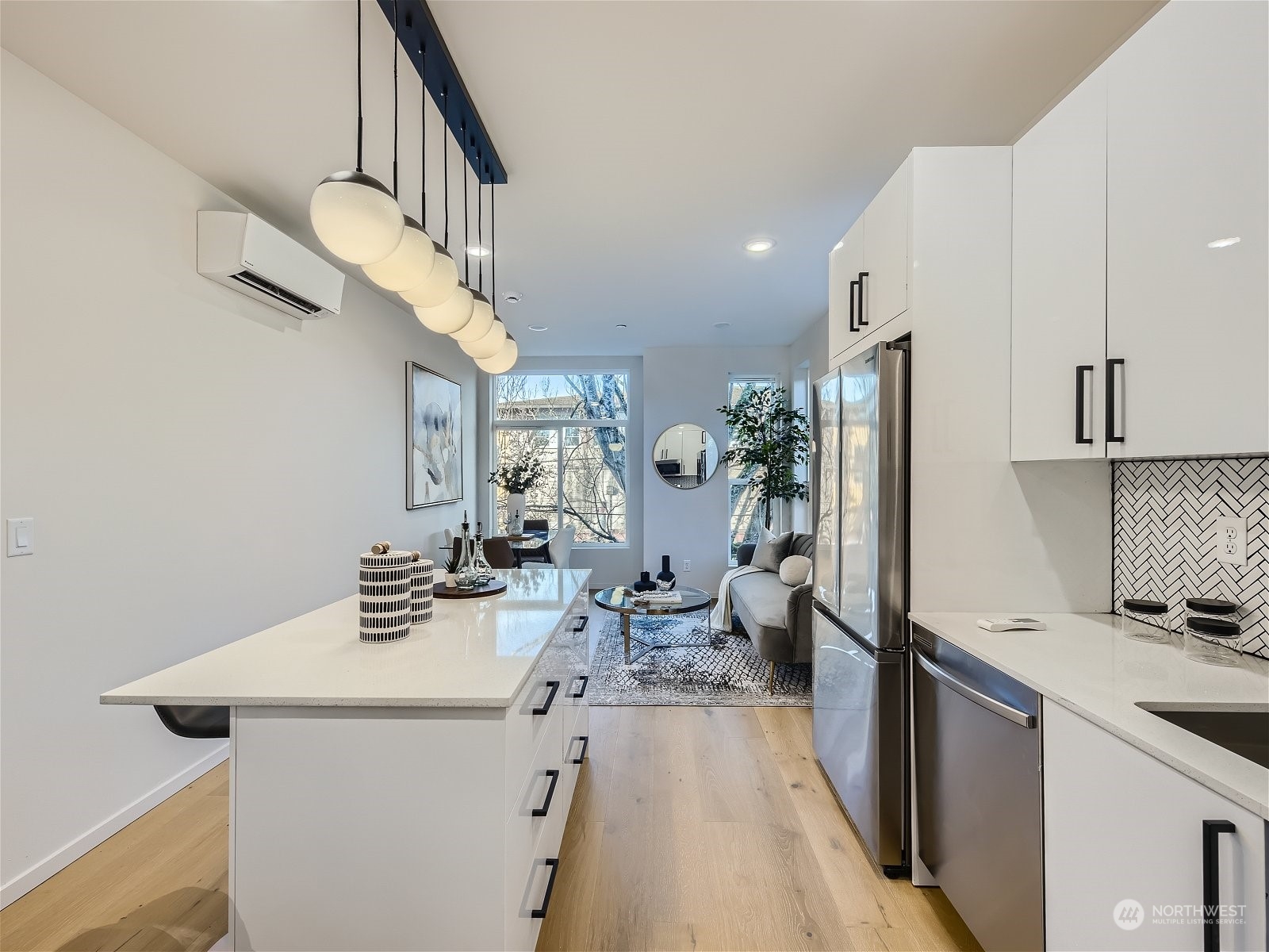 1110 33rd Avenue Unit: C