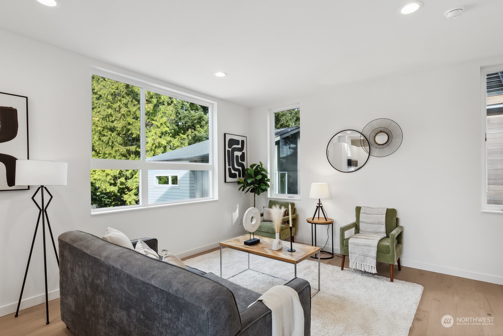 7717 45th Avenue NE Unit: B