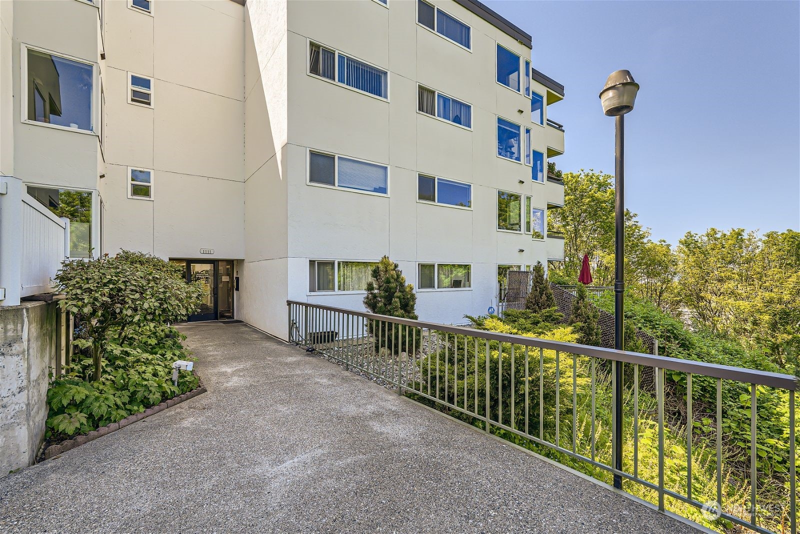1111 S Atlantic Street Unit: 401