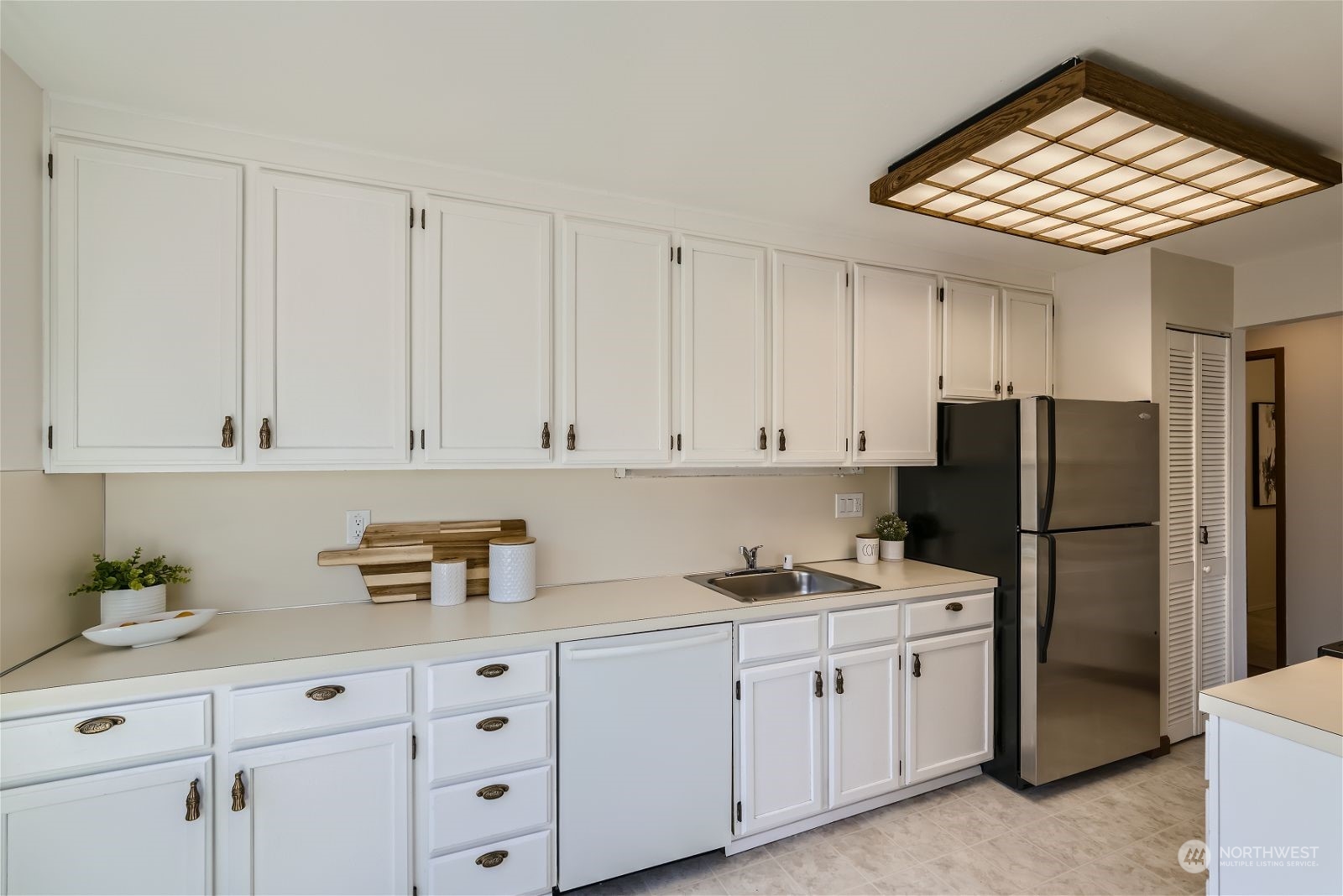 1111 S Atlantic Street Unit: 401