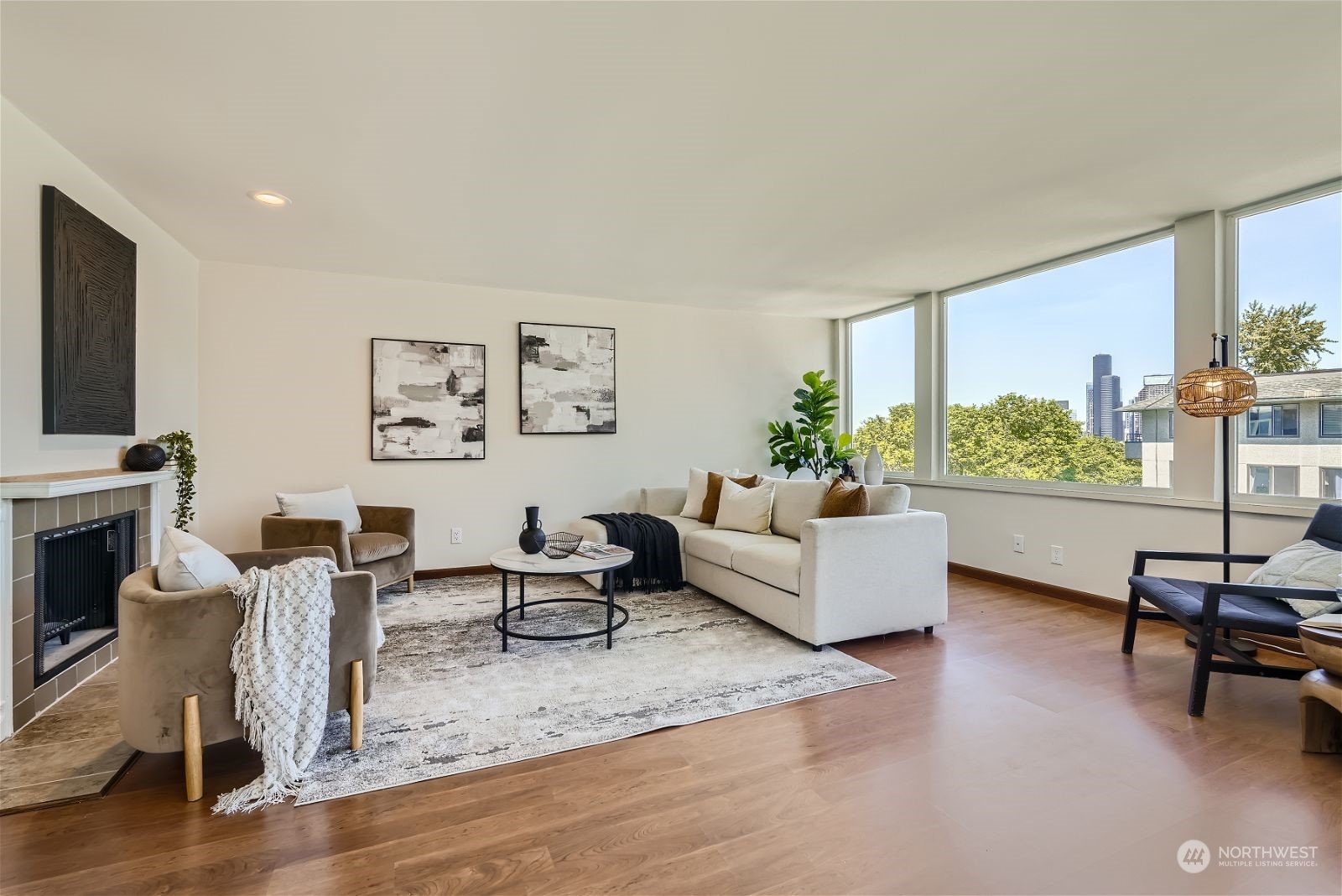 1111 S Atlantic Street Unit: 401