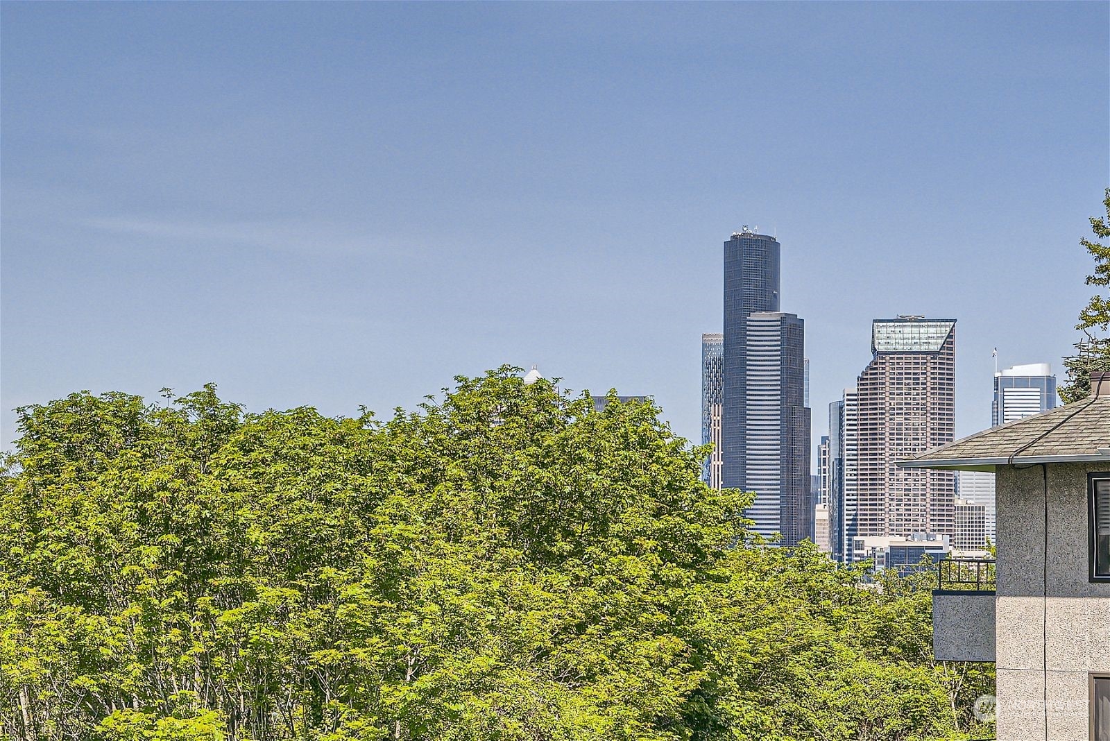 1111 S Atlantic Street Unit: 401