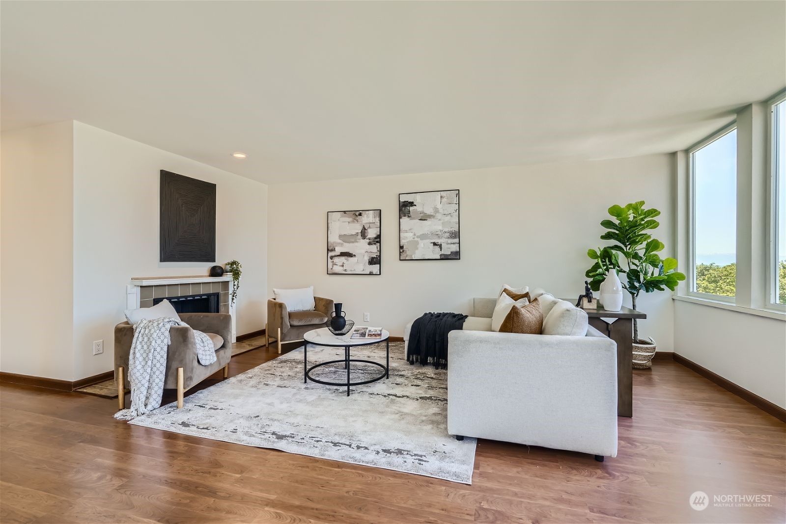 1111 S Atlantic Street Unit: 401