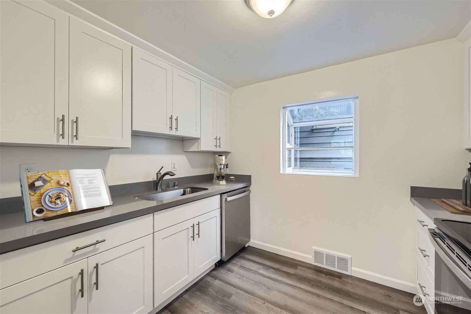 8536 Nesbit Avenue N Unit: A