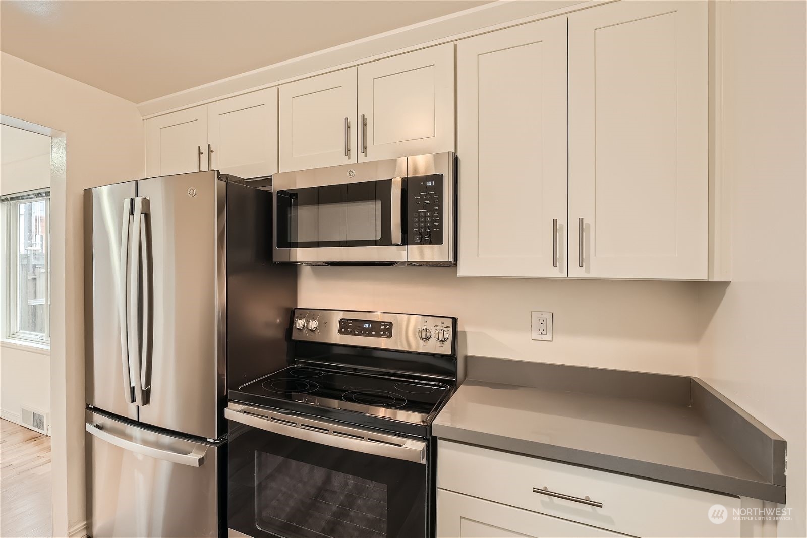 8536 Nesbit Avenue N Unit: B