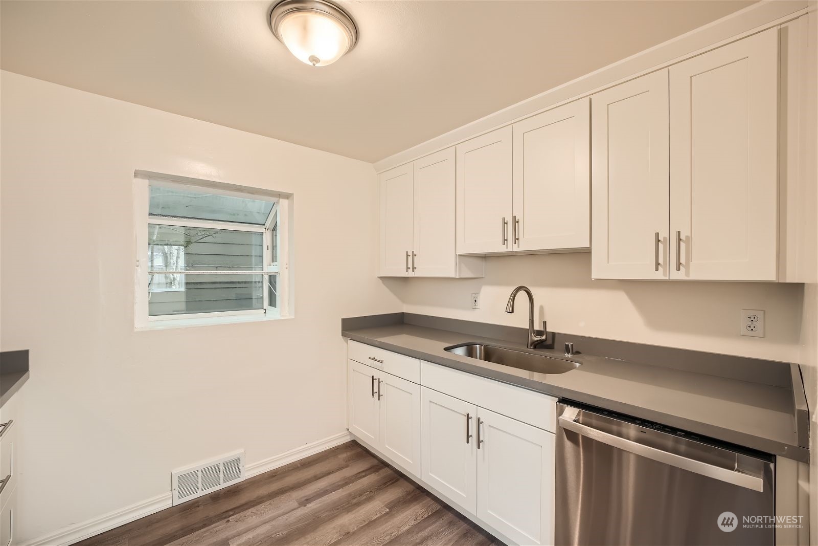 8536 Nesbit Avenue N Unit: B