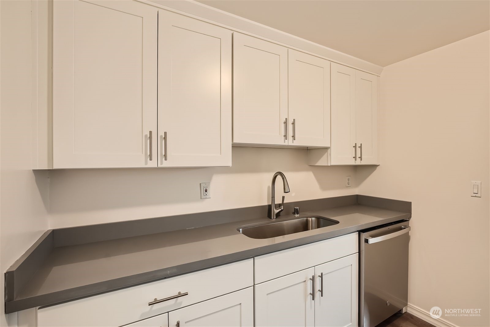 8536 Nesbit Avenue N Unit: B