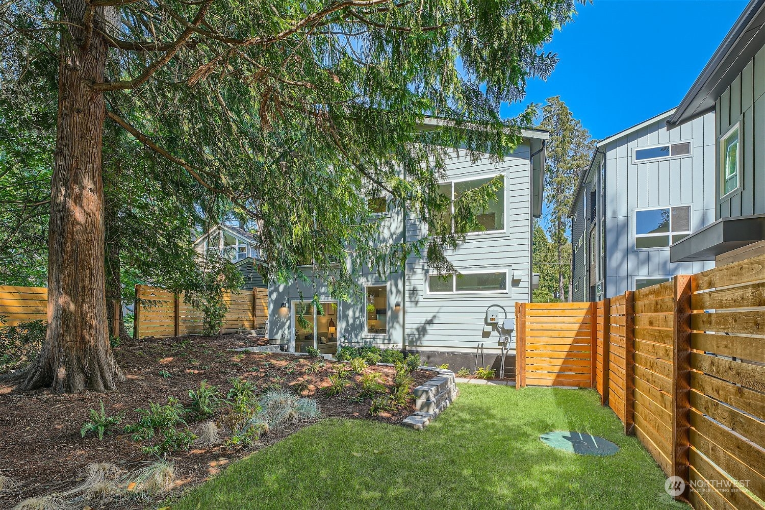 7721 45th Avenue NE