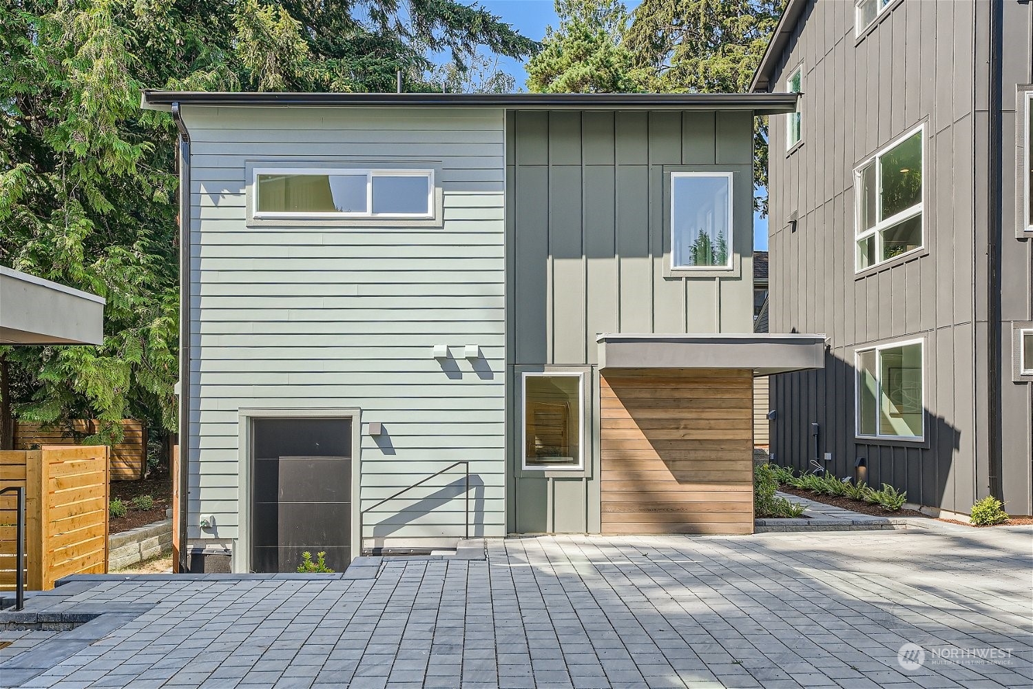 7721 45th Avenue NE