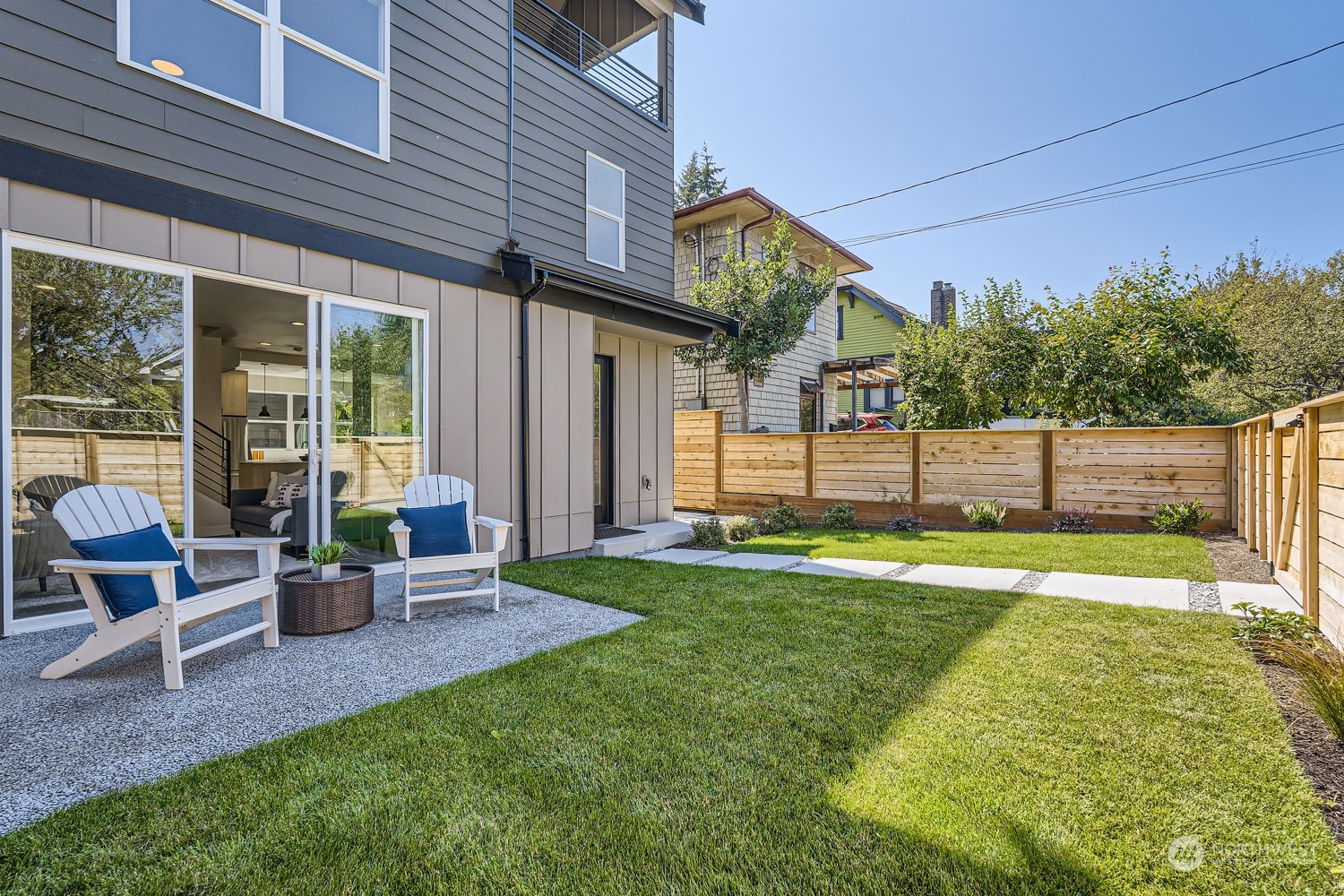 2833 NW 66th Street