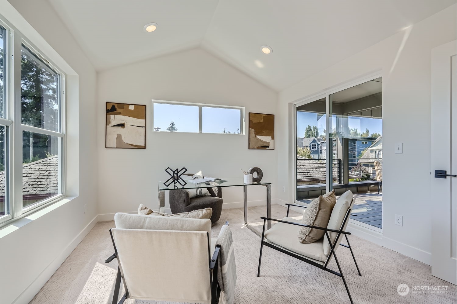 2833 NW 66th Street